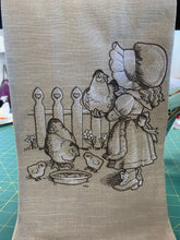 Load image into Gallery viewer, Vintage towels
